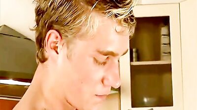 Double Dildo Twink Gangbang with Splashing Cumshots!