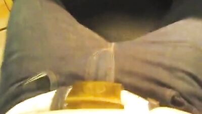 Gay Amateur Cum Shots Handjob: Twink Porn on Laptop Heats Up!