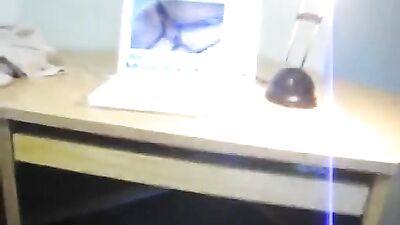 Gay Amateur Cum Shots Handjob: Twink Porn on Laptop Heats Up!