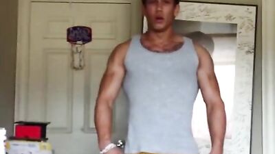 Bodybuilder 2: The Ultimate Cum Shots! (Big Cocks)