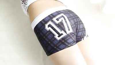 Loves Shaved Legs Amateur Web-Cam Show!