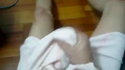 The Towel He Removes & Masturbates: Amateur Cum Shots & Handjobs!