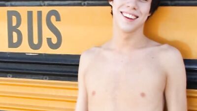 Explosive Gay Porn Action with Oufti-KylossDylan - the Ultimate Thrill Ride!