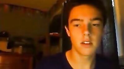 Young Cum-a-Holic on Webcam: The Ultimate Gay Porn Experience!