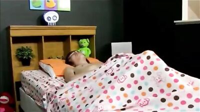 Young Amateurs Morning Cuddles and Tears - Webcam Solo