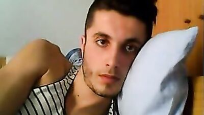 Handsome Webcam Guy Pleasures Himself!