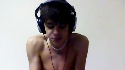 Smooth Boy Wank: Cum and Chat Revisited!