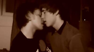 Emo Bois Kissing Fun