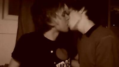 Emo Bois Kissing Fun