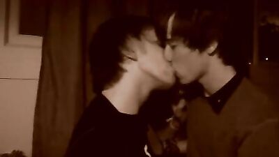 Emo Bois Kissing Fun
