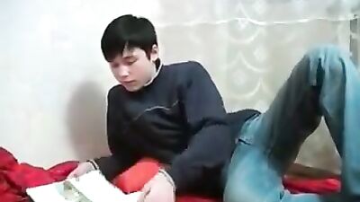 Curious Cutie Web-Cam Solo Showstopper!