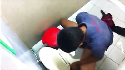 I Spy... A Public Cum Shot Wanker! - Amature Outside