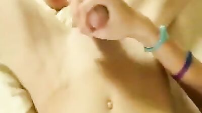 Blond Web-Cam Cum Shot: Smooth Teen Solo!