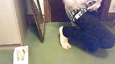 Young Masturbating Hottie - Amateur Cum Shots Handjob!