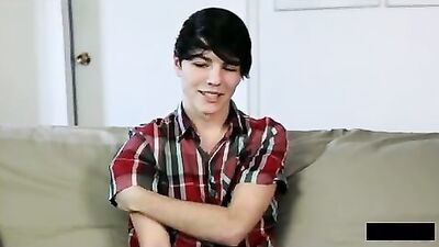 Another Cute Twinks Adventure - Exploring His Sexy Body!