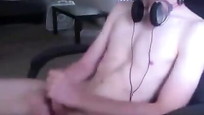 Young and Curious Cummer Explores His Sexuality in Hot Gay Porn Scenes!