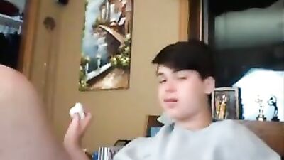 Sweet teen sensual cums on cam