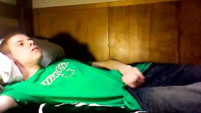 Sexy Young Guy Fucks Himself in the Gay Porn Scene