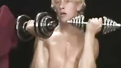 Blond Pumped & Ready for Action - Cumshot Amateur!