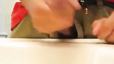 Quickie in the Sink: Amateur Cum Shots SoLo