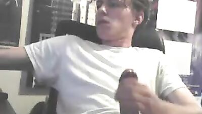 Gay Porn Video: Always Ready for a Solo Handjob Adventure!