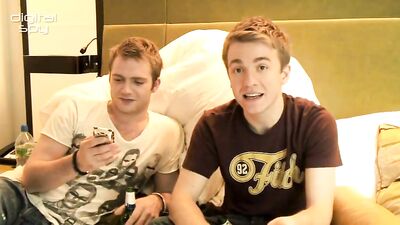 Chris Fountains Well-timed Nude Photo Shoot Opportunity: A Gay Porn Video!