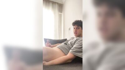 Hot boy cums very well.