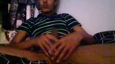 Indian Boy Active Come-hither: Exploring the Raw Passion of Gay Porn!