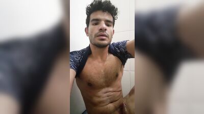 Joven+18 jugando con su polla hasta correrse