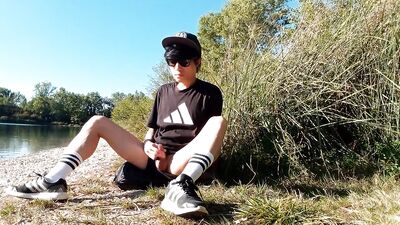 Caught wanking I stop my masturbation session outdoor but I still crave to cum cause I'm a horny boy