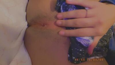 Femboy rubbing bussy