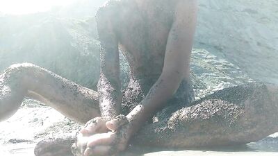 I Get Muddy and Do Nudism on a Virgin Beach in Front of a Gay Couple