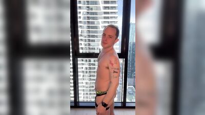 Aussie Twink Shows Off In Front Of City Neighbours