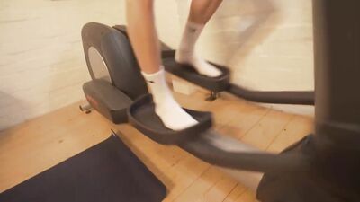 Young Hottie Twink Gets Steamy While Working Out at the Gym