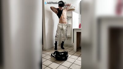 Gym twunk gets butt ass naked in bathroom and strokes his giant dick