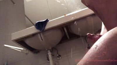 Cumshower