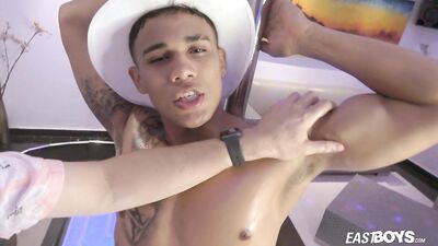 Carneval Handjob - Lucian Reed