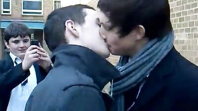 Old Desires Revealed: Amateur Bisexual Fun Without Tongue