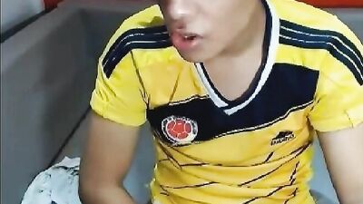 Amateur Swag: Cum On My Handjob!