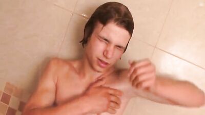 Young, Fit & Sexy Web-Cam Shower Wank: Cute Young Smooth Solo