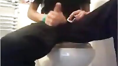 Eye Candy Latino Bathroom Web-Cam No Cum Shot