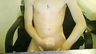 Blonde Beauty: Amateur Cum Shots with the Hottest Boys!