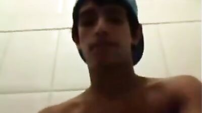 Handjobs in the bathroom - Amateur Cum Shots Cam!