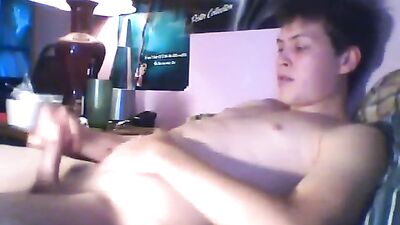 Bed Masturbation Amateur Cum Shots Handjob - The Ultimate Gay Porn Experience!