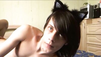 Gay Porn: Emo Boy Smooth Wank - Web-Cam Solo