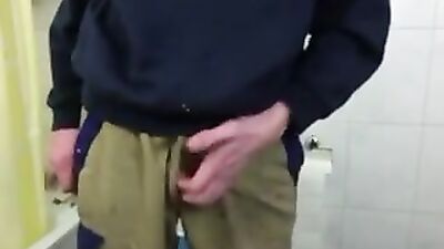 Amateur Bathroom Cumshots: Hotties Gay Porn Video Revenge!