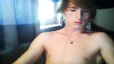 Young Emo Cutie Shares His Web-Cam Solo Experience!