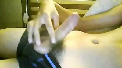 Gay Amateur Cumshots Handjob Masturbating in Bed