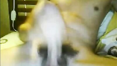 Gay Amateur Cumshots Handjob Masturbating in Bed