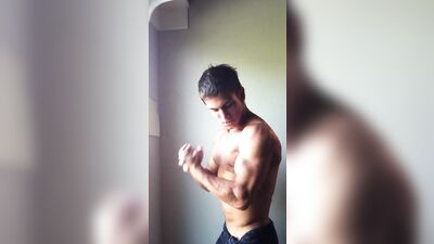 Muscle Hunt: Amateur Straight Boys